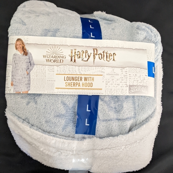 NWT Harry Potter Robe - Picture 6 of 7